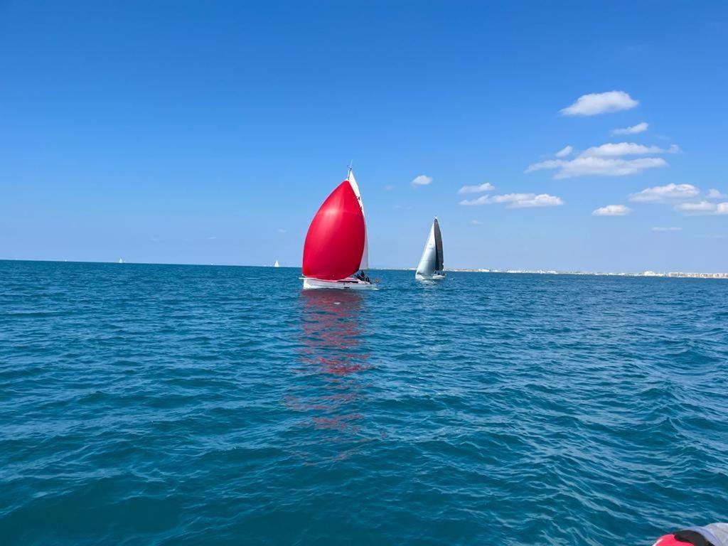 شقة A Few Steps From The Sea فيوميتشينو المظهر الخارجي الصورة